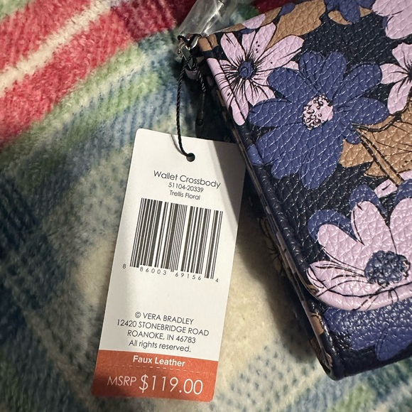 Vera Bradley outlet crossbody wallet NWT - Picture 2 of 6